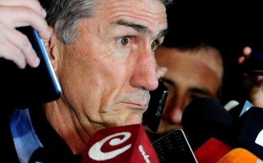 Si lo eligen, para Bauza lo primero es hablar con Messi