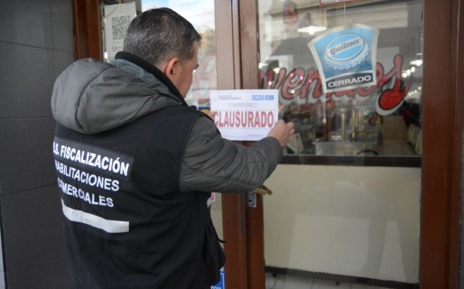 Clausuran carnicería en barrio Abel Amaya por falta de higiene