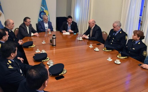 Escándalo policial: Das Neves pidió “actuar con toda la firmeza”