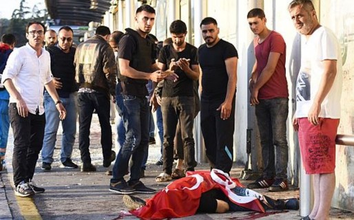 Turquía: Ya son 265 los muertos por el fallido golpe de Estado