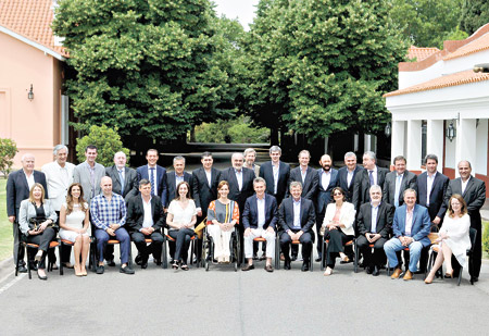 Vertiginoso endeudamiento en dólares de las provincias