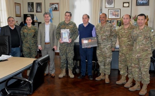 Linares recibió al Comandante de la 4º División del Ejército de Chile