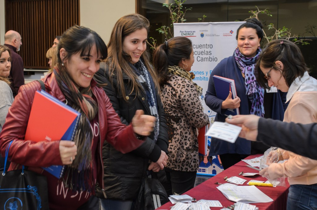 Escuelas Cambio PAE