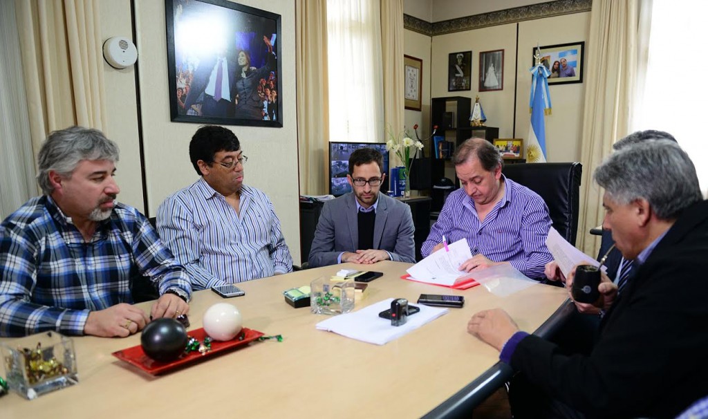 Firma paritarias 1