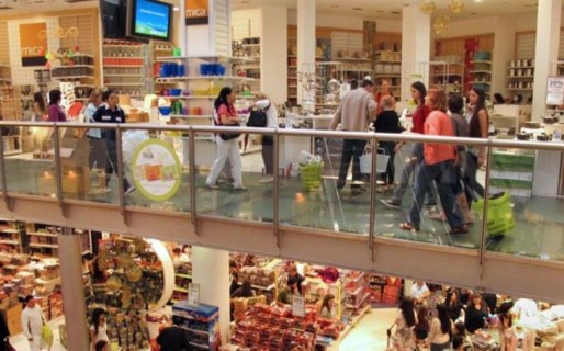 Las ventas minoristas cayeron un 7,4% en agosto