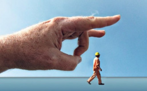 En abril se duplicaron los despidos y hubo 300 mil casos de reducciones salariales