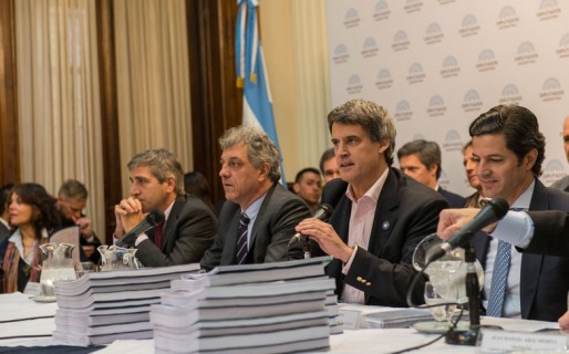 Nación busca un techo muy bajo para las paritarias 2017