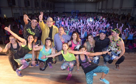 Las madres comodorenses disfrutaron a pleno de una Master Class de Zumba