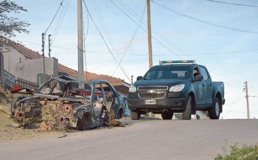 Drogas y dinero en un allanamiento en Sarmiento al 2500