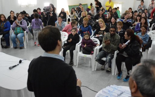 La MCR profundiza política de tierras entregando 54 lotes en Caleta Córdova
