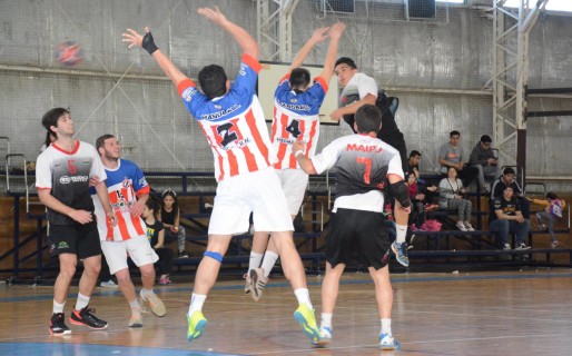 Nacional de handball: Ganaron los candidatos y Cumehue de Trelew