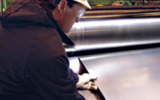 La caída industrial no encuentra piso