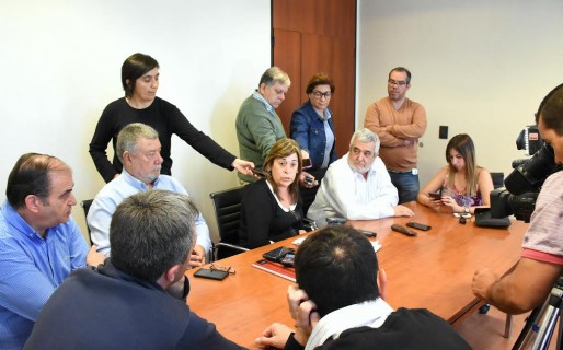 IPV: Diputados del PJ sospechan del listado de adjudicatarios