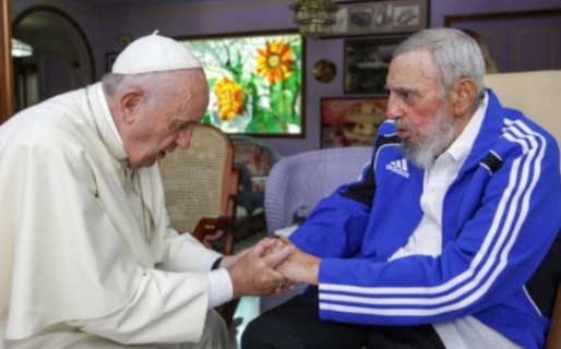 Francisco mostró su pesar por la muerte del líder cubano