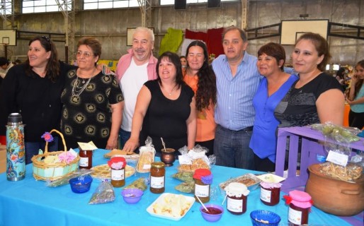 Linares: “Los talleres barriales generan un efecto multiplicador”