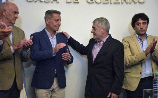 Das Neves se toma unos días y delegó el mando prometiendo cambios a su regreso