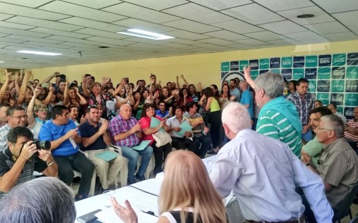 Das Neves lanzó un «Frente Político y Social» y sumará a Mac Karthy
