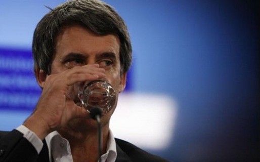 Aranguren flaqueó por las tarifas, pero Prat-Gay no supera Ganancias