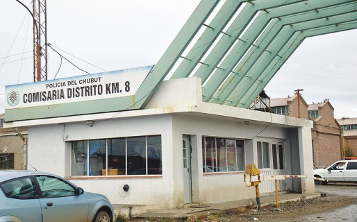 Aíslan a un turno completo de policías de la comisaría de Kilómetro 8
