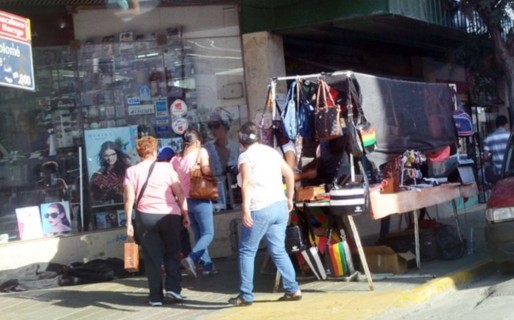 Hay 42 vendedores ambulantes habilitados para trabajar en el centro