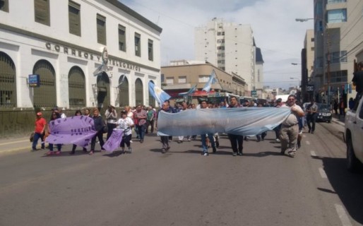 Trabajadores de Guilford buscan reunirse con Triaca