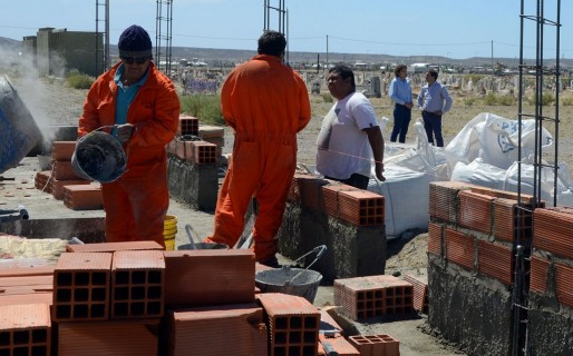 Se avanza en un reacondicionamiento del Cementerio de Km. 9