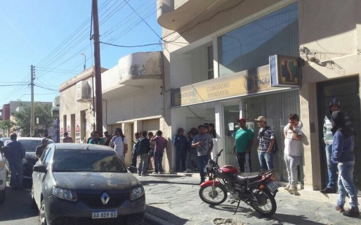 La UOCRA y el SOUCCH se enfrentaron con disparos en el centro