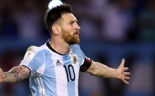 La Selección sacó tres puntos que fueron de oro, porque jugó mal