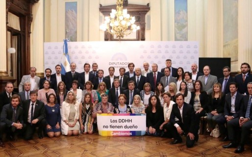 Un Presidente desmemoriado y sin actos