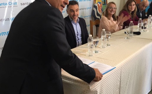 PAS aporta $40 millones para Desarrollo Social en Santa Cruz