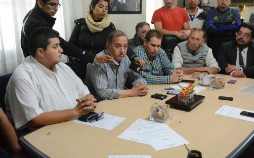Linares y CGT anunciaron que mañana trabajarán juntos por Comodoro