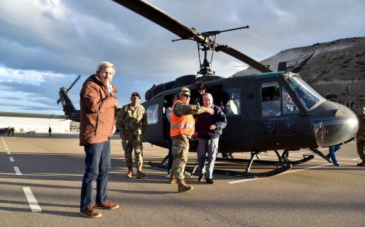 Frigerio sobrevoló Comodoro junto a Linares y Das Neves