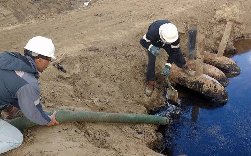Avanza la remediación de los derrames en Caleta Córdova y Kilómetro 17