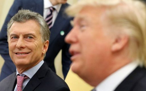 Además de tubos y limones: Los documentos desclasificados que Trump entregó a Macrì