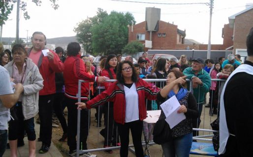 Cientos de DNI ya fueron tramitados en el camión fábrica