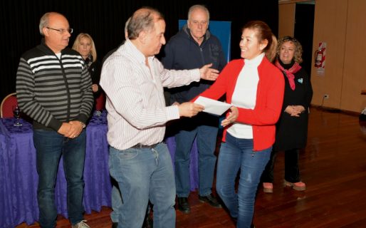 El Municipio entregó a cooperadoras y bibliotecas aportes del FAEM