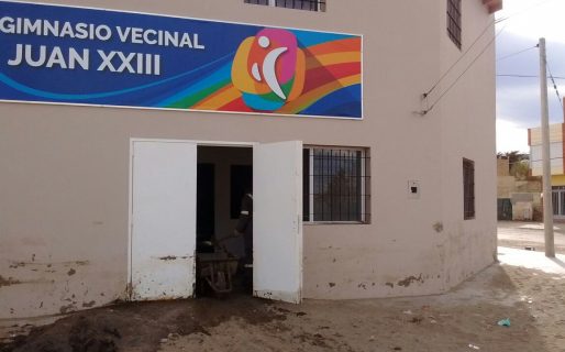 El Municipio avanza con la limpieza del Gimnasio Vecinal del Juan XXIII