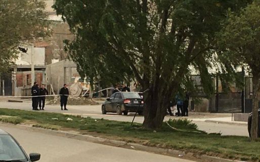 B° San Cayetano: Encuentran hombre muerto dentro de su auto