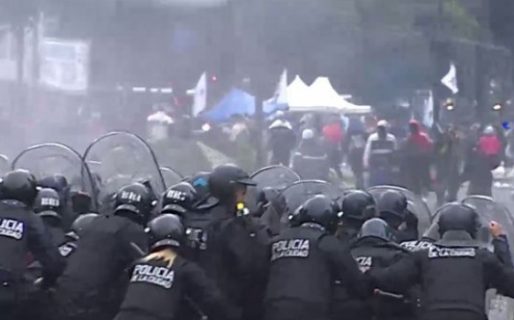 Desalojan a piqueteros en medio de incidentes y detenidos
