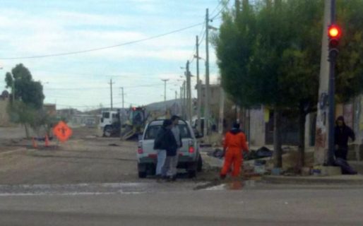 A punta de pistola le robaron la camioneta a empleados municipales