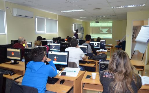 PAE y Conocimiento dictaron curso de AUTOCAD