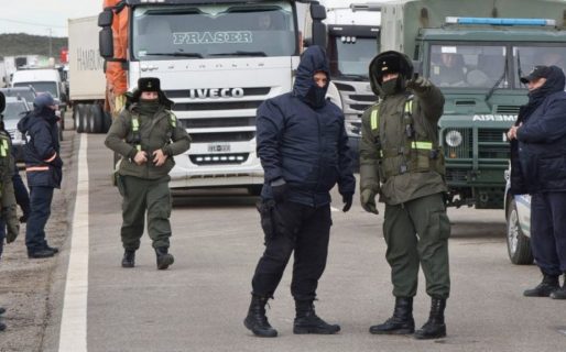 Detienen a motociclistas colombianos en la Ruta 3
