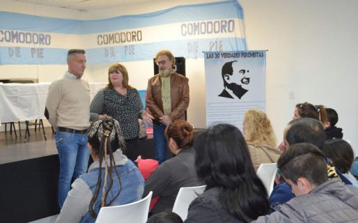 Luenzo y Ana Llanos respaldaron a Arcioni como candidato a diputado