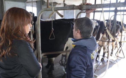 CFK visitó un tambo en Lincoln