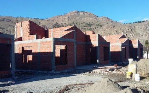 Casi toda la construcción de planes de viviendas está parada