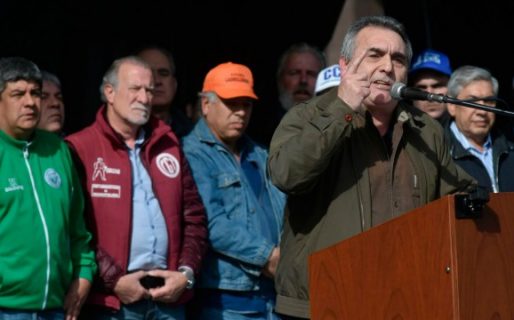 La CGT se movilizó y amenazó con un paro nacional