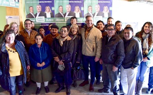 Arcioni y Muñóz cerraron en Gualjaina extensa gira por el interior provincial