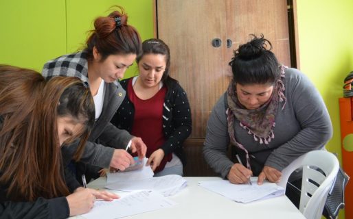 MCR y Fundación Crecer firmaron convenio de capacitación en diseño de indumentaria