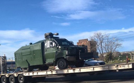 Conflicto Tecpetrol: Llegaron camiones hidrantes en el marco de una tensa vigilia