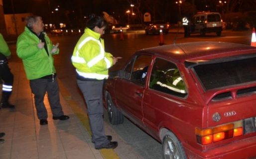 Secuestran cuatro vehículos por alcoholemia